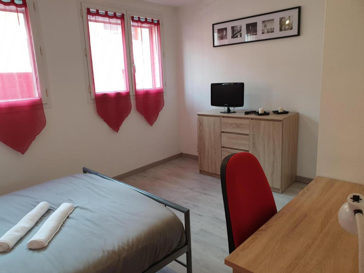 T1 Bis centre villeTarbes  Buitenkant foto